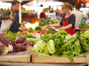 Marché © Matej Kastelic / Shutterstock 343012811