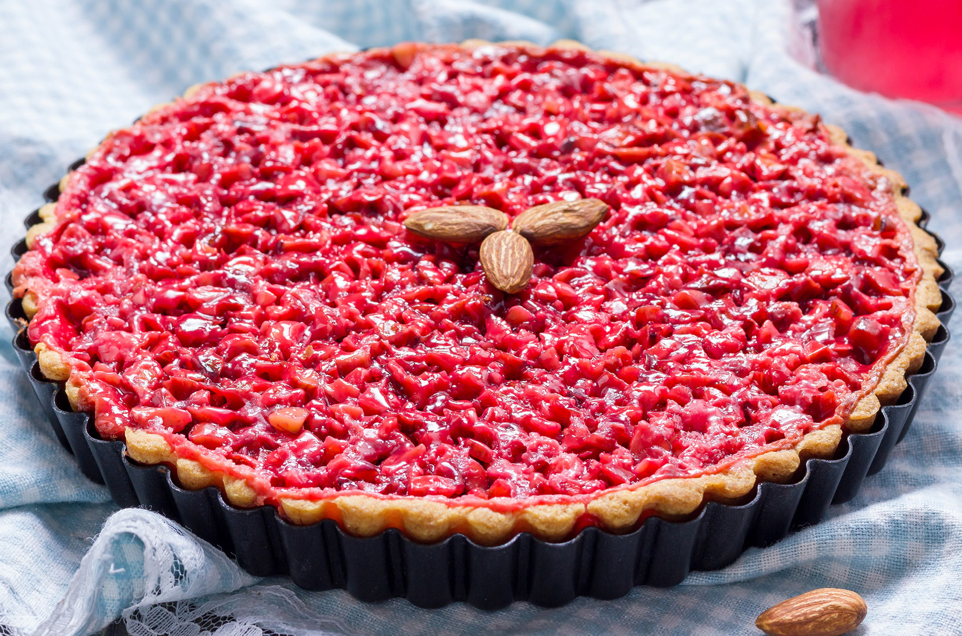 Tarte à la praline © Shutterstock_369568298